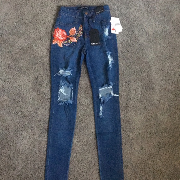 Fashion Nova Denim - Skinny Jeans